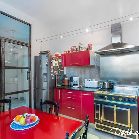 Апартаменты Wonderful 3 Bedrooms With Big Garden Йер